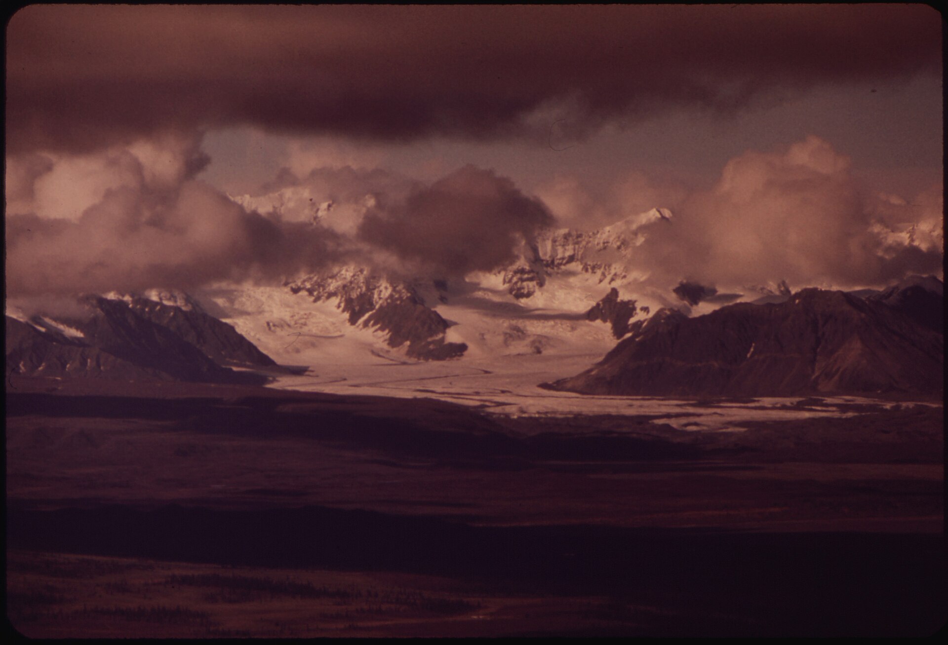 Imagem de referência relacionada a North to Alaska, item descrito como filme de 1960 dirigido por Henry Hathaway e John Wayne