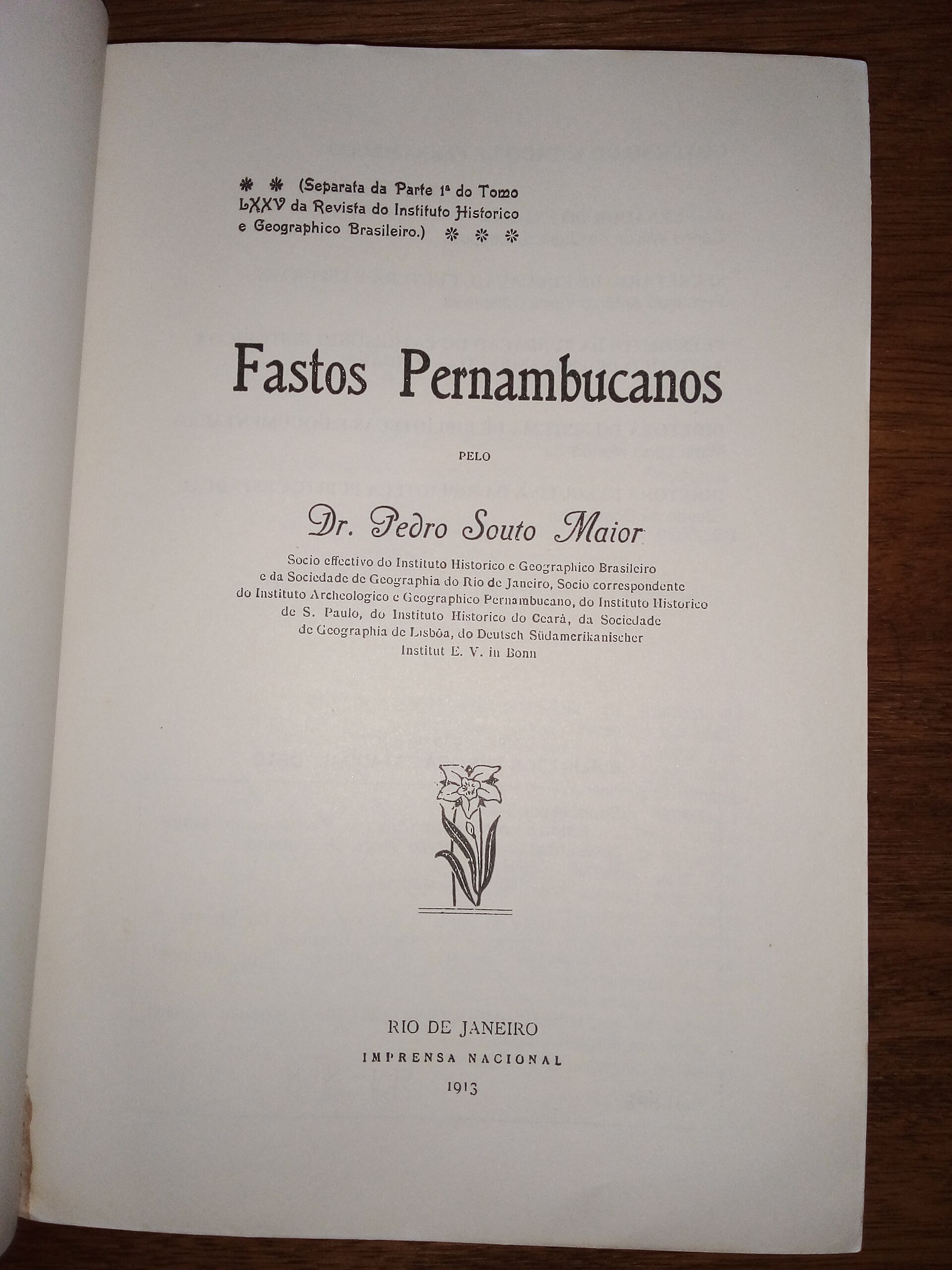 Imagem de referência relacionada a Fastos Pernambucanos, item descrito como livro de Pedro Souto Maior