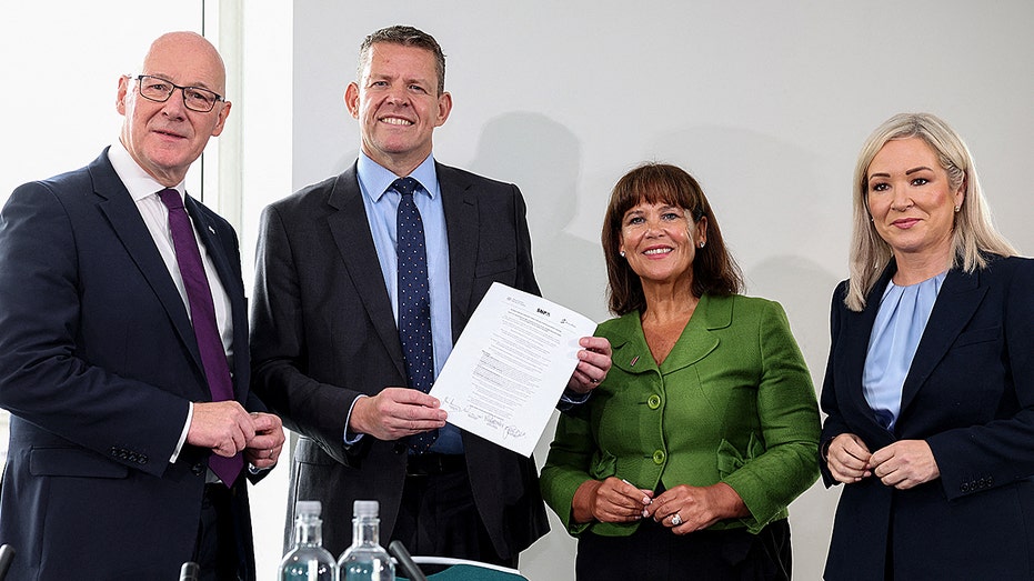A pressão por um rompimento do Reino Unido aumenta após acordo histórico, com Trump apoiando a reunificação da Irlanda