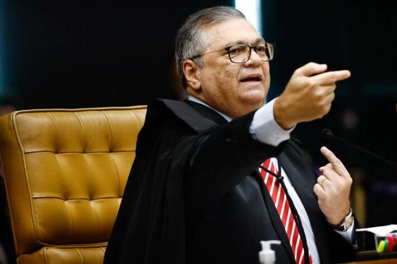 Dino retira sigilo de material da polícia de SP sobre investigação de produtora de Dark Horse