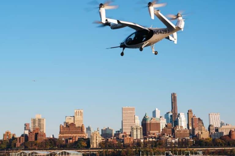Começam testes com táxi aéreo elétrico nos EUA