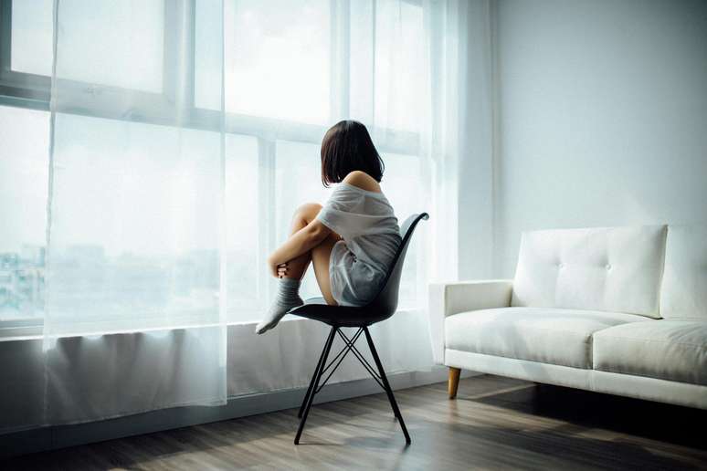 Quando sentir tristeza passa a ser um sinal de alerta? Psiquiatra cita dificuldade para reconhecer sentimento