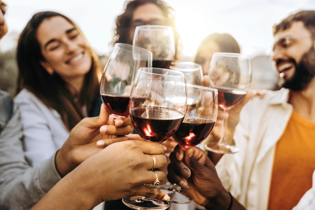 Um nutricionista detalhou qual é a bebida alcoólica que causa mais ressaca: 'Têm calorias muito próximas'
